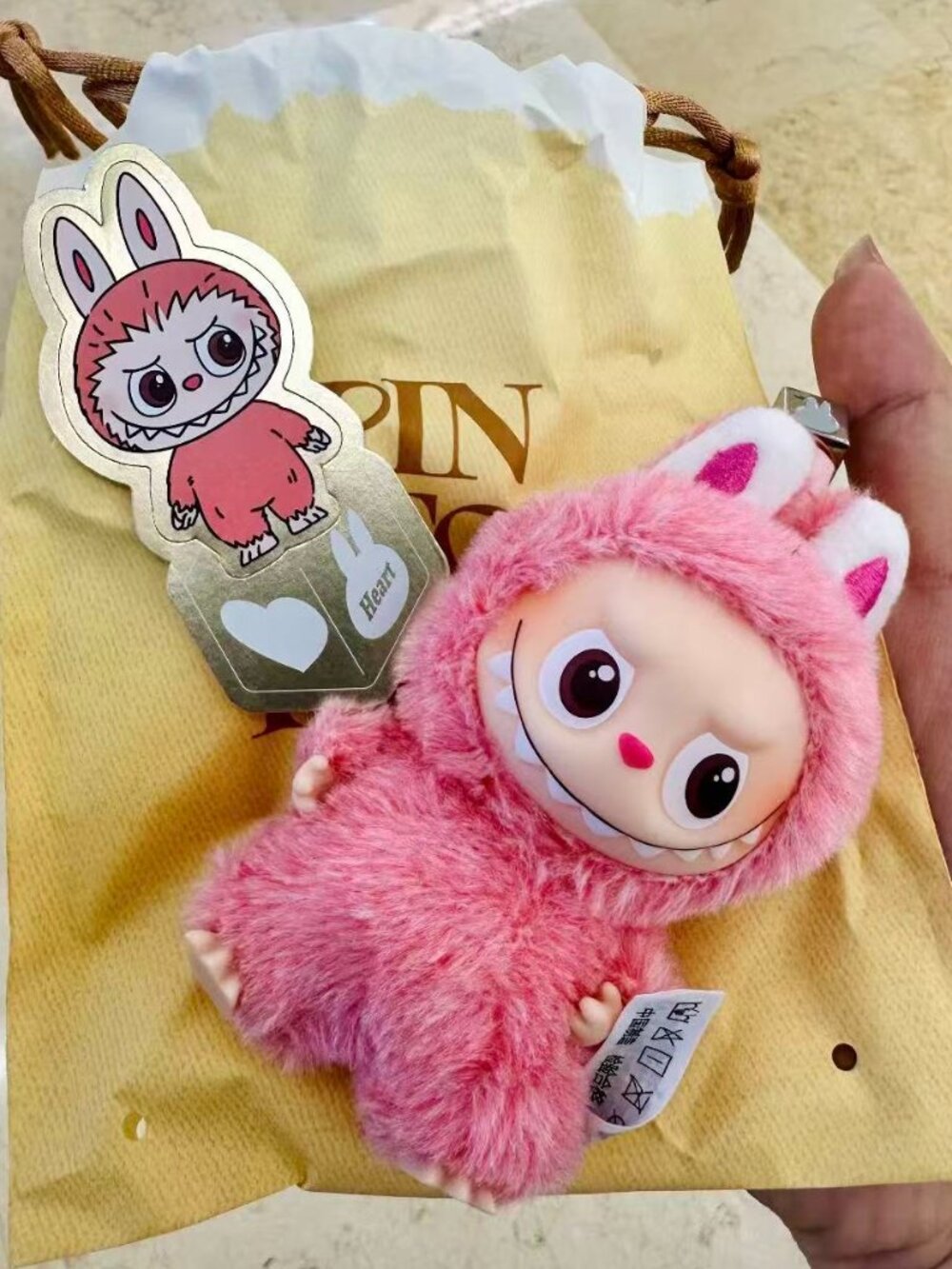 Labubu 4.0 Pin for Love HEART– Rare Hidden Figure Guaranteed Authentic
